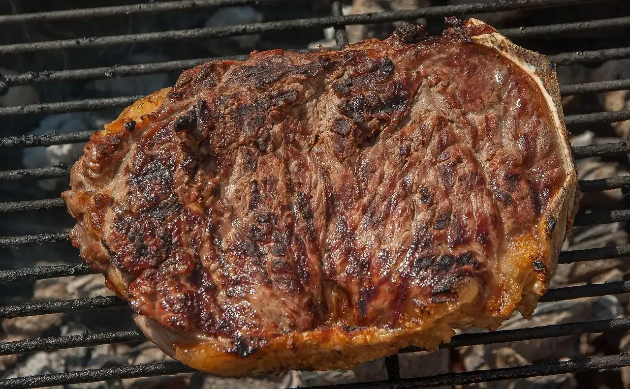 Barbecuing a prime rib